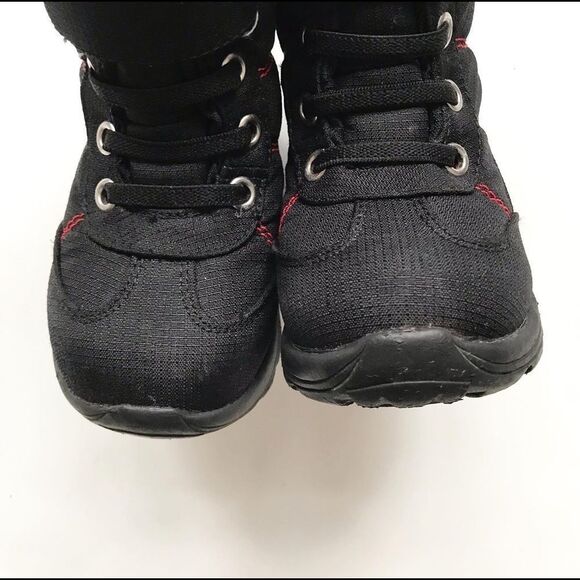 Kamik black snow boots EUC size 6 - Picture 5 of 8